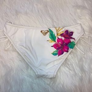 ROXY HIBISCUS BIKINI BOTTOMS ✨🌺